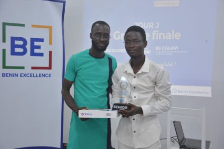 Régis Hantan lauréat du concours de poésie de la Bibliothèque Bénin excellence