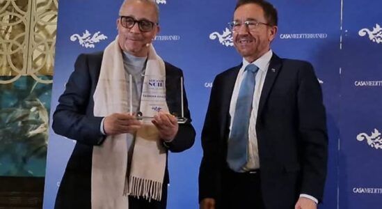 Yasmina Khadra, l’écrivain algérien, devient le tout premier lauréat du prix La Casa Mediterraneo en Espagne