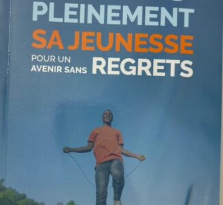 Cameroun, BAKAIYANG Lemankreo vous présente le titre riche en conseils « Vivre pleinement sa jeunesse pour un avenir sans regrets »
