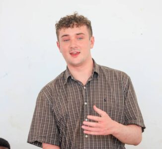 Harry Browne : de Cambridge au Bénin, le parcours d’un passionné de langues