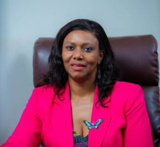 FESTIFOUS 2025 : La Professeure Patricia BISSA ENAMA, marraine d’excellence du Prix Francis Bebey