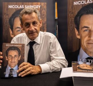 Incarcération de Nicolas Sarkozy : trois livres pour survivre derrière les barreaux