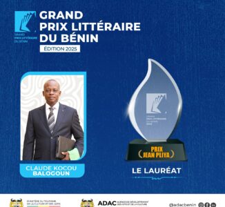 Claude Balogoun, lauréat du Prix Jean Pliya 2025 : un discours vibrant d’émotion et d’engagement culturel